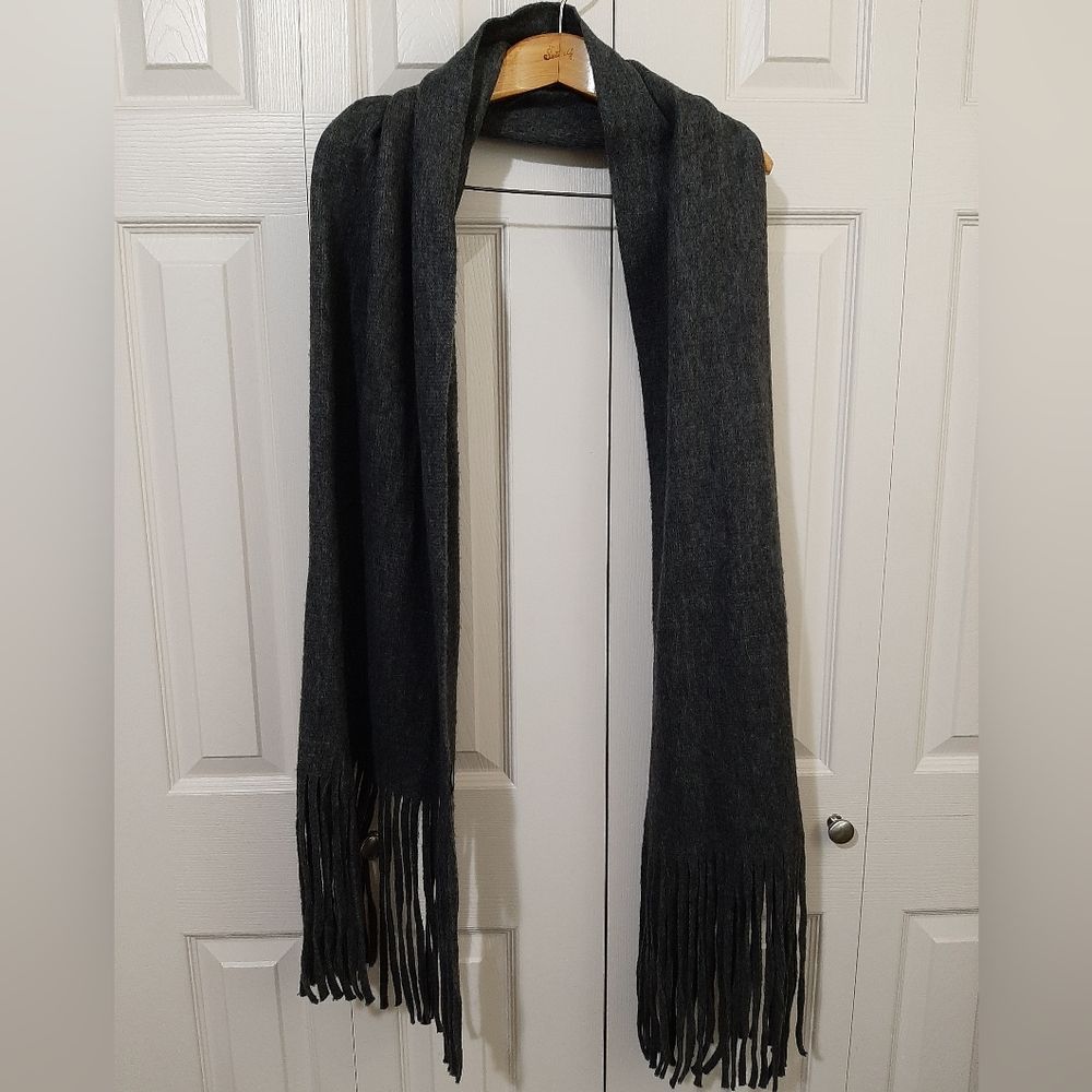 LUCKY BRAND Gray Winter Scarf Fringe Poly Blend Super Soft 67"
